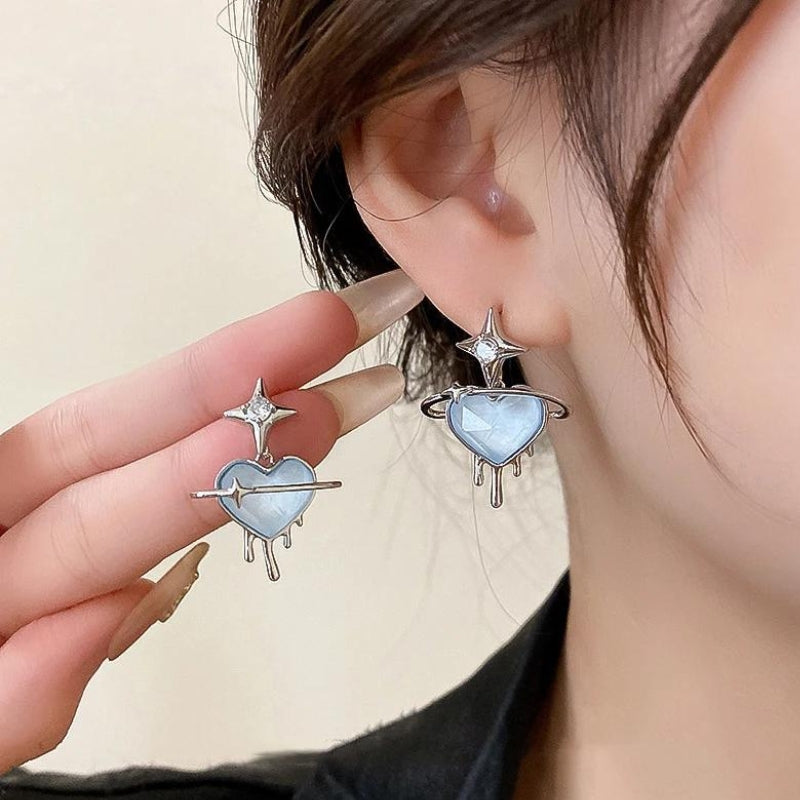 ピアス Mini Melting Heart Earring (Silver) Y2K Melting Heart Earrings - Litlookz Studio