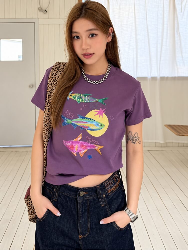 Aquarium Girl Tee