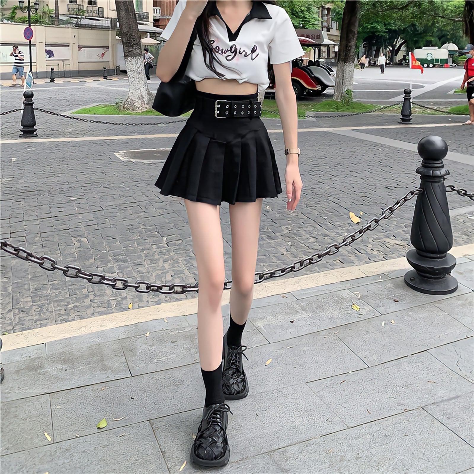 Belt Detail Pleated Mini Skirt