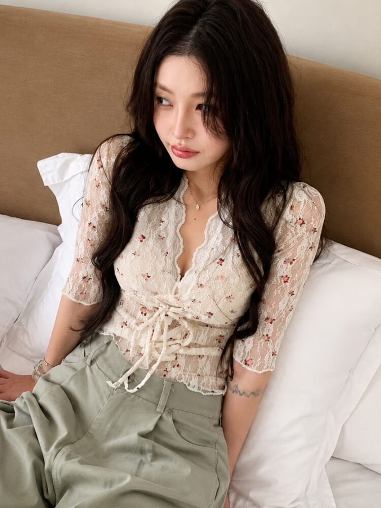 Coquette Floral Blouse