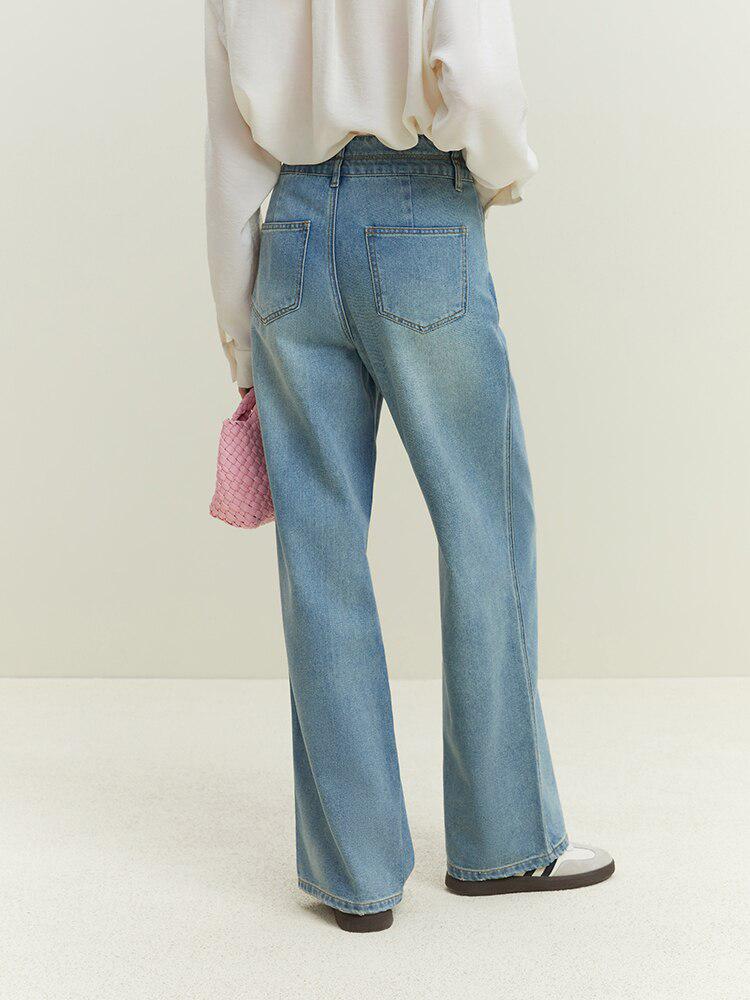 Double Buttoned Light Washed Jeans