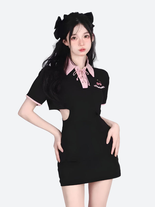 une fille porte une robe mini polo Kawaii Cerise Découpée