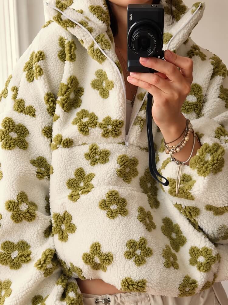 Lazy Daisy Pullover