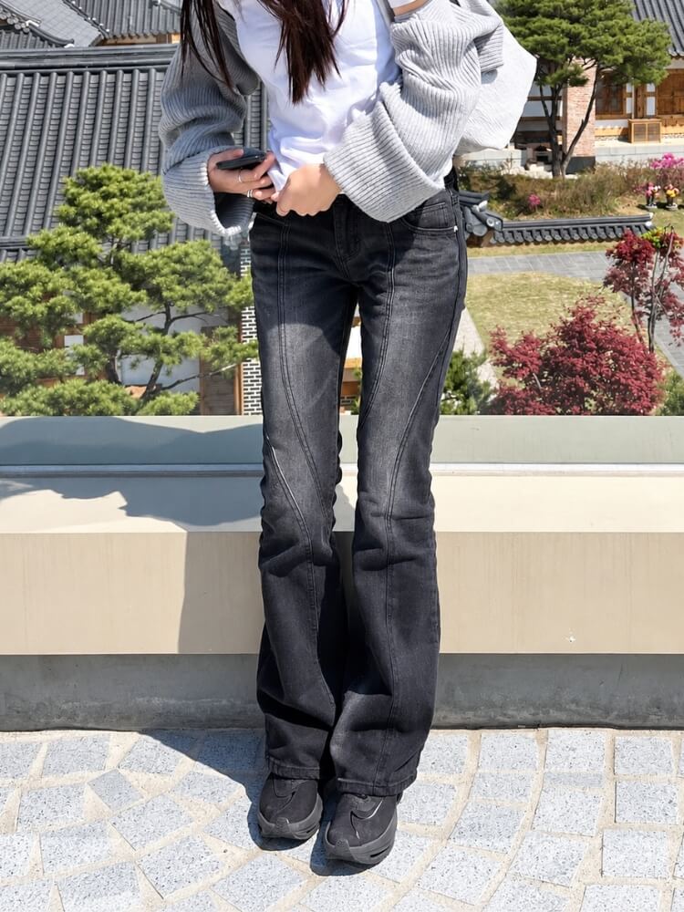 Low Rise Crossline Jeans