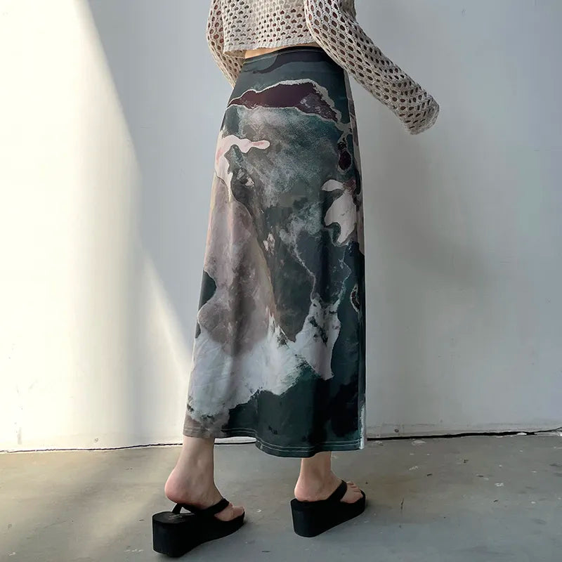 Low Rise Graphic Printed Midi Skirt