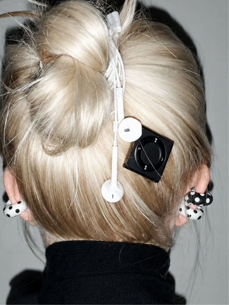 MP3 Player Hair Clip