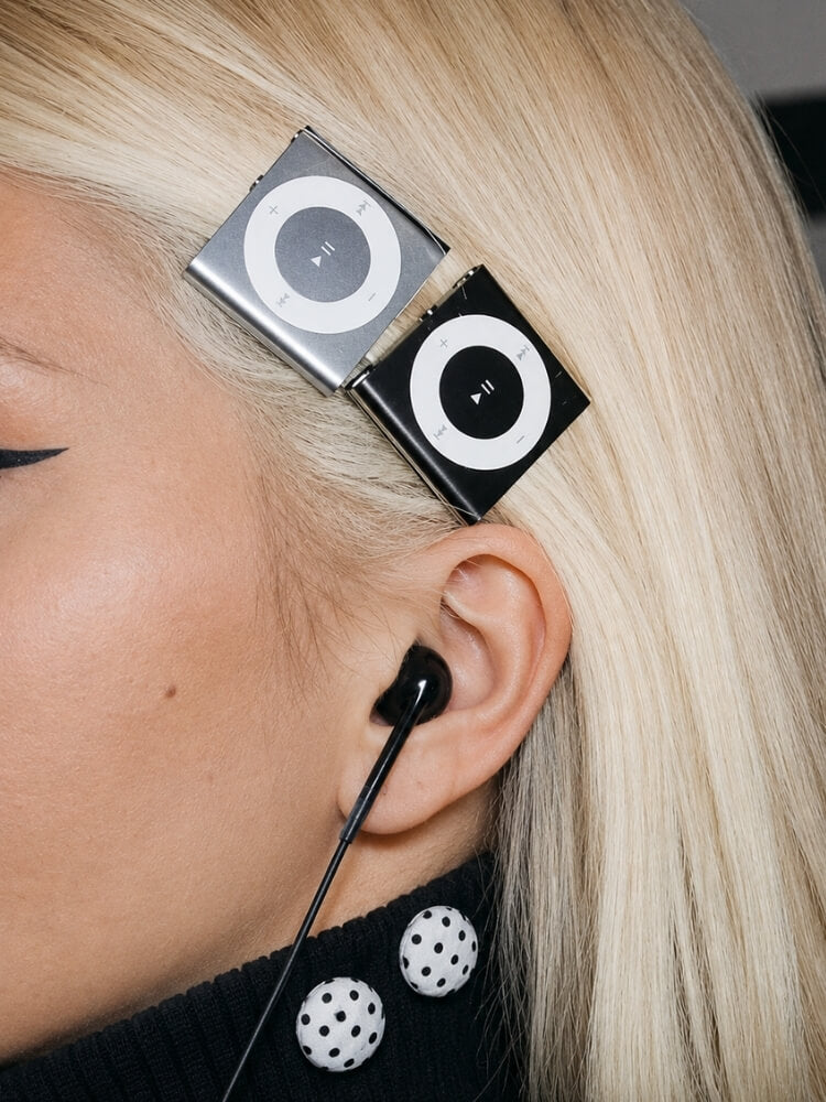 MP3 Player Hair Clip