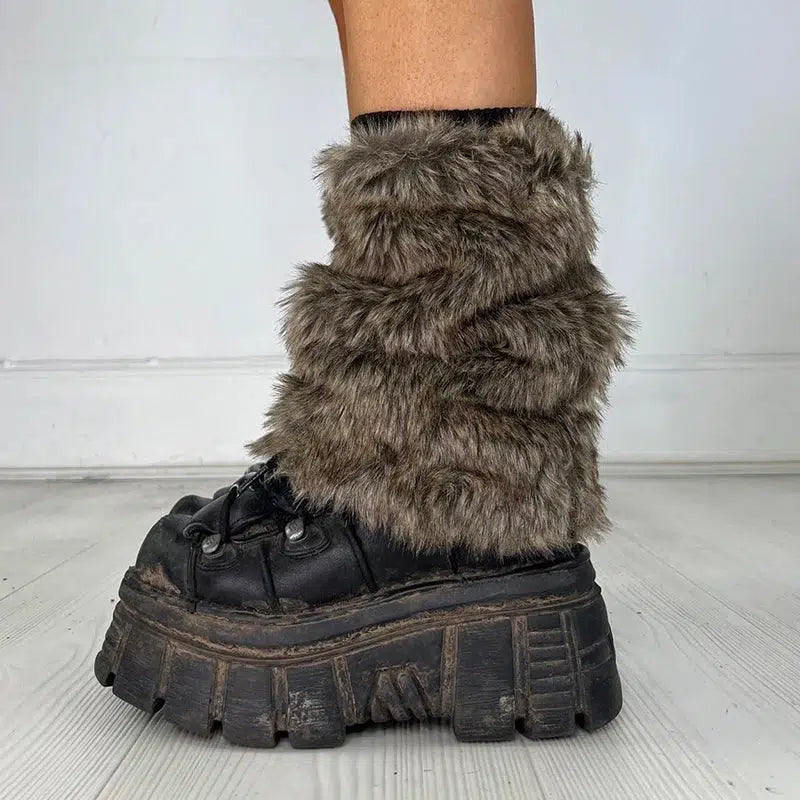 Y2K Grunge Faux Fur Leg Warmers – Litlookz Studio