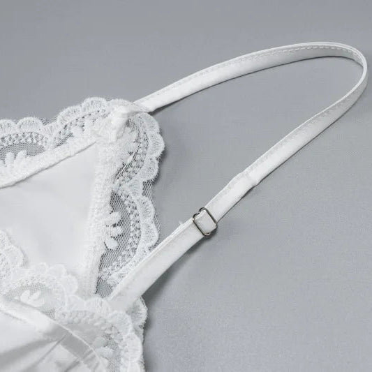 Y2K Hook Front Lace Trim Top