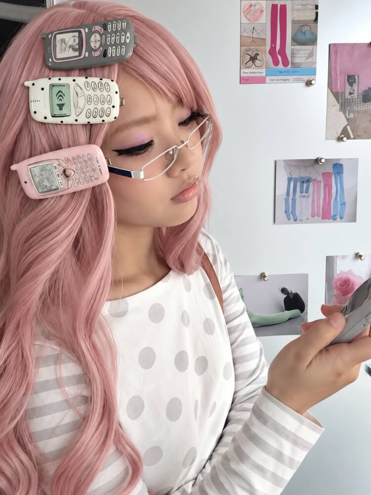 Y2K Hotline Hair Clip