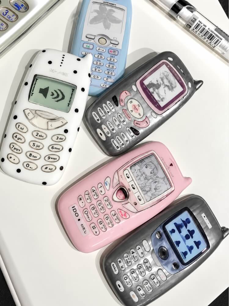 Y2K Hotline Hair Clip