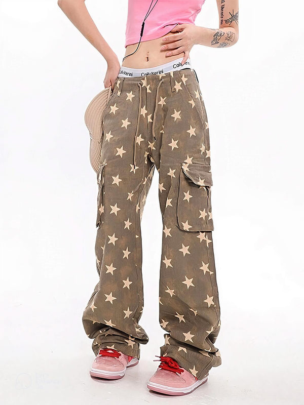 une fille porte un jeans bas Y2k Star